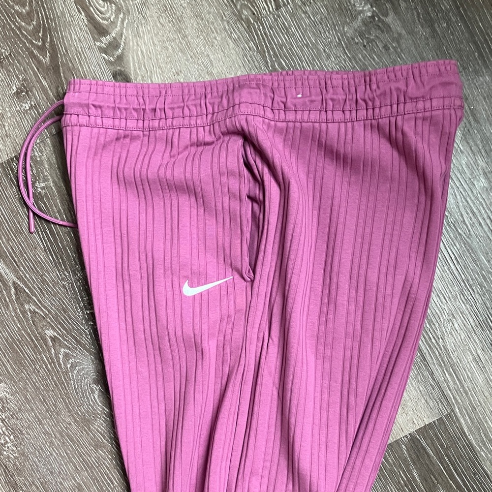 Nike Sportswear Ribbed Jersey High-Rise Wide-Leg Pants - Picture 11 of 14